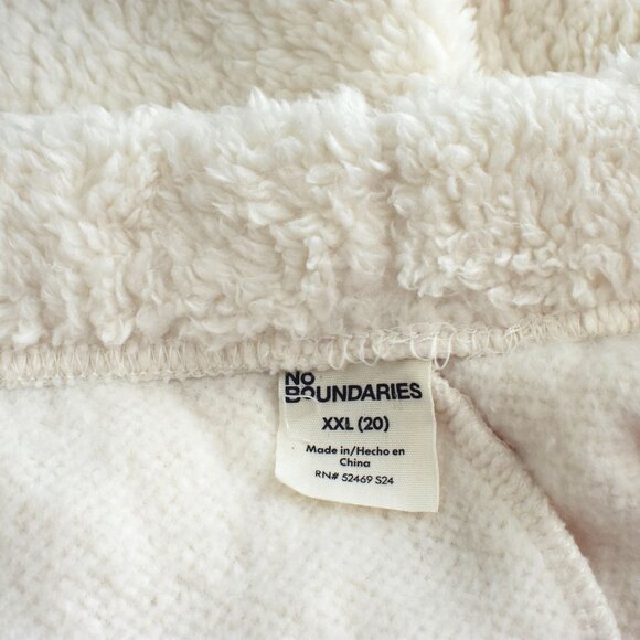 Women's No Boundaries Plush Shorts 1.5” Inseam XXLARGE Vendor Natural NEW - Picture 7 of 7